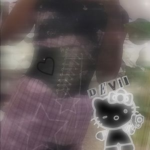 Meet your Posher, ☀︎︎olivia